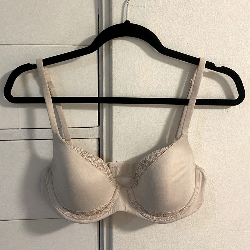 🎉5/$30 - VS lightly lined t-shirt bra